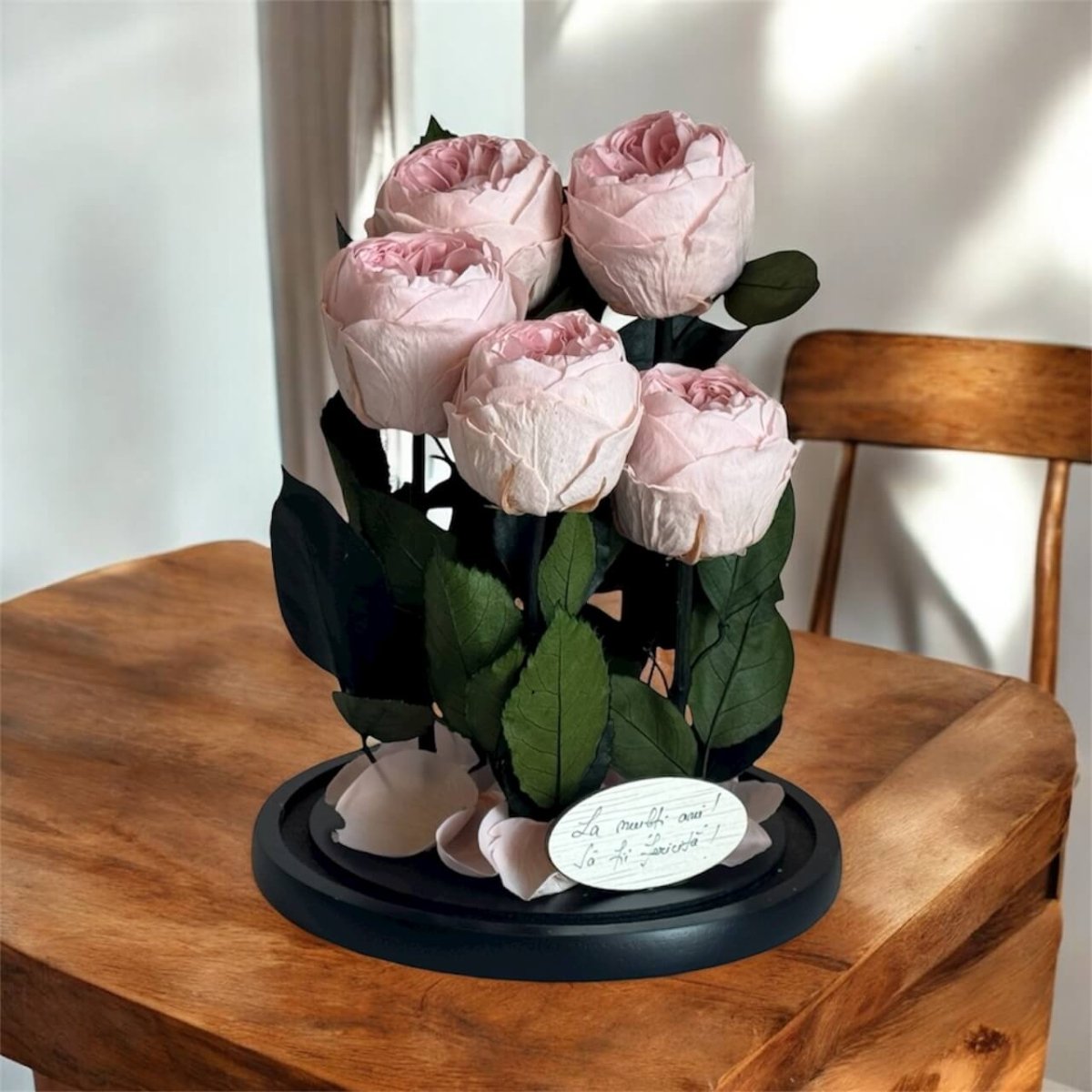 5 Bujori Criogenati Roz cu Cupolă din Sticlă Ø6 - 7cm - Cadou cu Mesaj în Cupola 17x28cm - Kdeco.ro