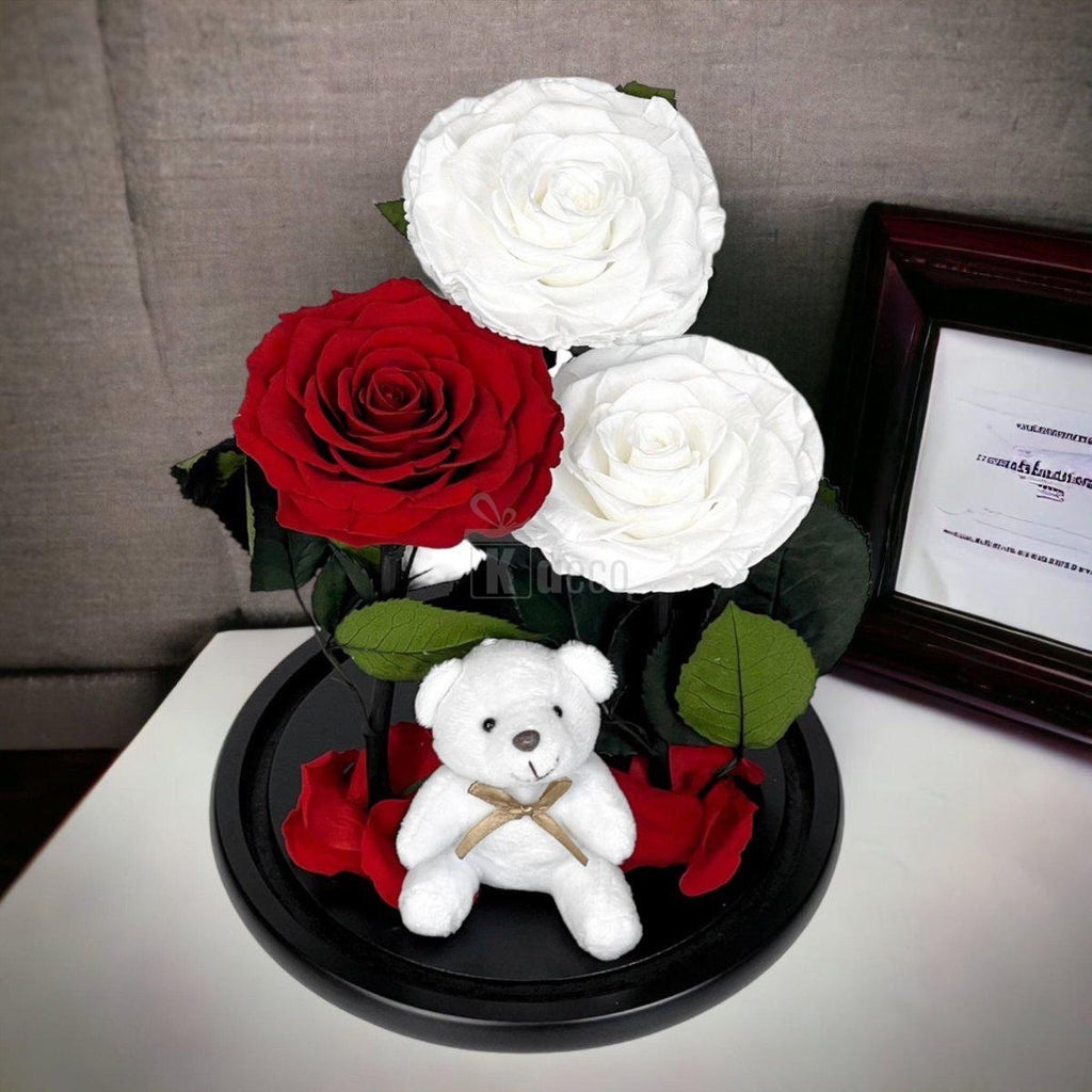 3 Trandafiri Criogenati mari (2 albi si 1 rosu) in cupola sticla cu ursulet-Kdeco.ro