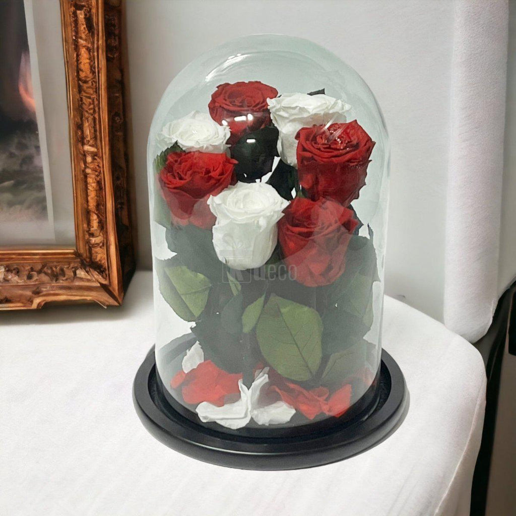 7 Trandafiri Criogenati 4 rosii si 3 albi in cupola de sticla cu mesaj-Kdeco.ro