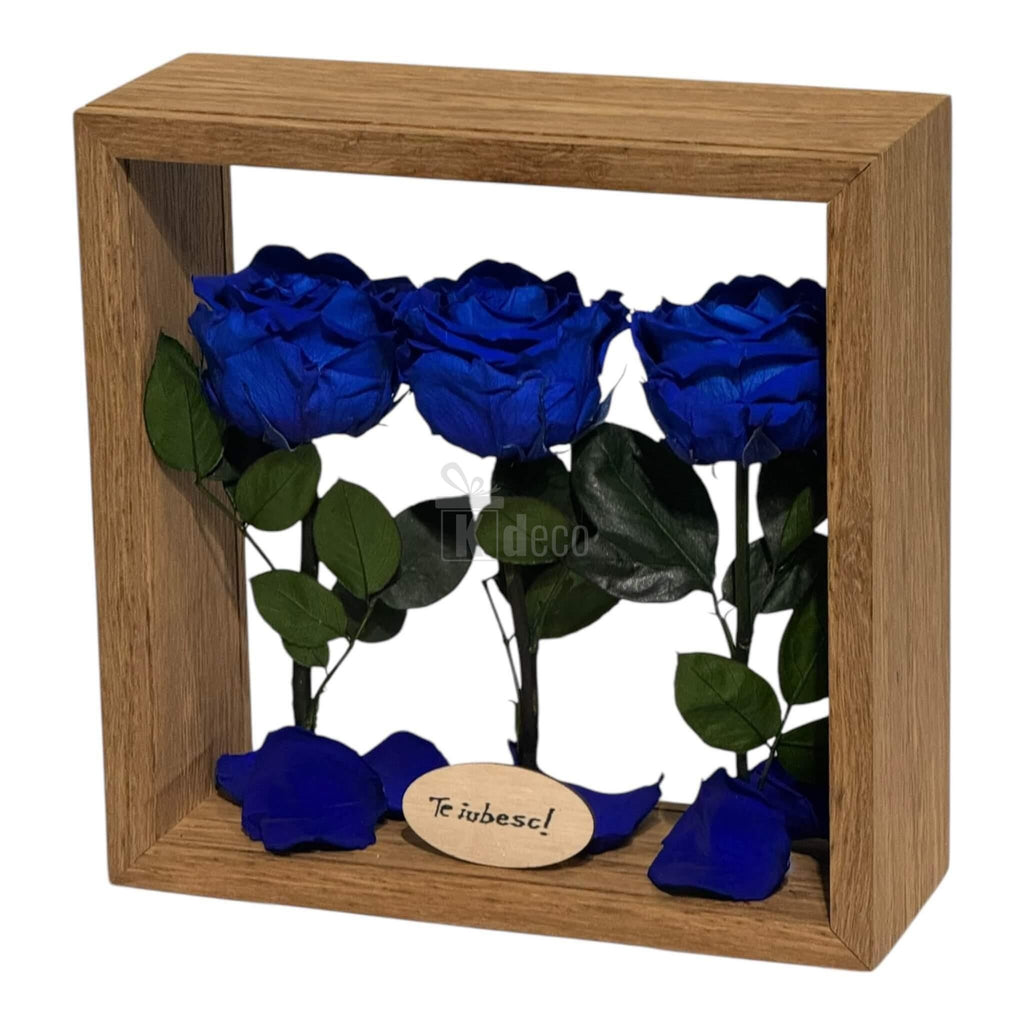 Trandafiri criogenați albaștri în ramă decorativă din lemn cu mesaj personalizat, aranjament floral 27x27 cm pentru decor Home & Garden