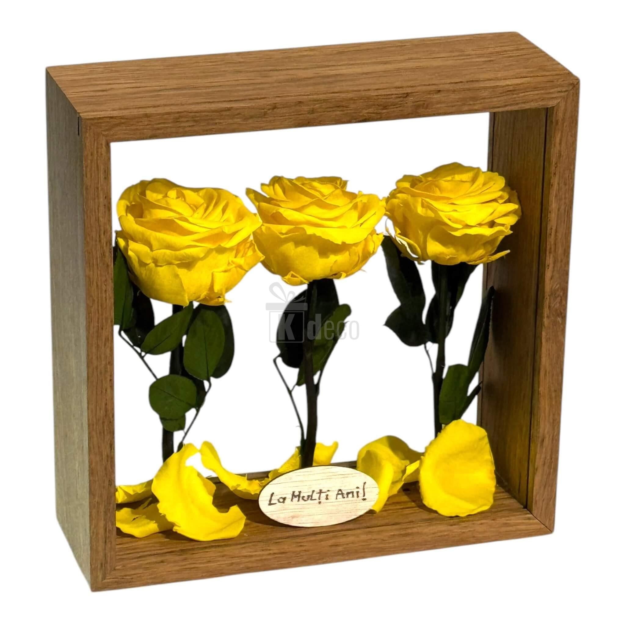 Cutie decorativă cu 3 trandafiri criogenați galbeni premium, perfectă pentru decor elegant și cadouri memorabile.
