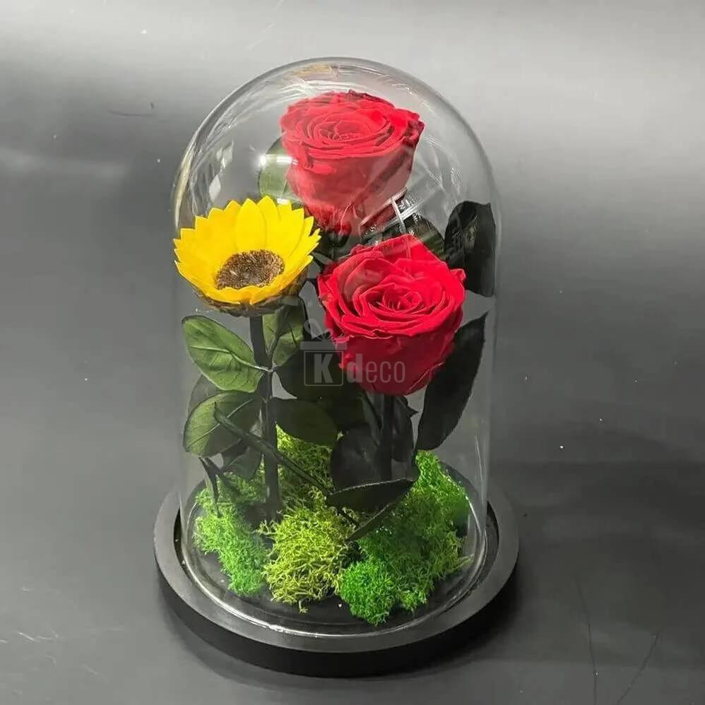 Aranjament Floral Criogenat cu Trandafiri Roșii și Floarea Soarelui Galbenă - Kdeco.ro