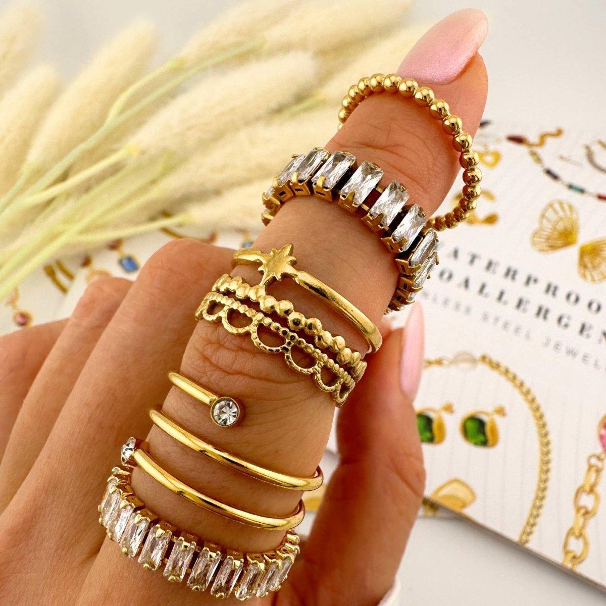 Inel Elara Premium din inox cu pietre de Zirconiu Cubic, Placat cu Aur 18K - Kdeco.ro