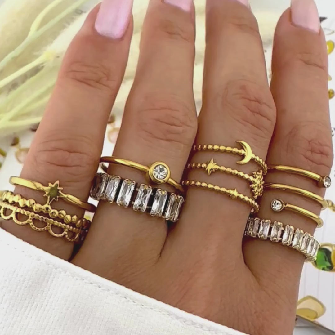 Inel Elara Premium din inox cu pietre de Zirconiu Cubic, Placat cu Aur 18K