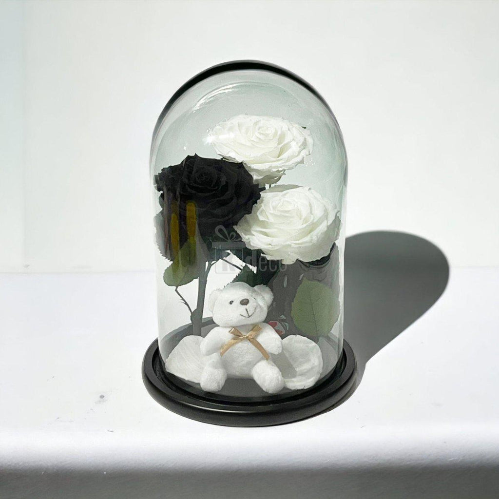 3 Trandafiri Criogenati mari (2 albi si 1 negru) in cupola sticla cu ursulet-Kdeco.ro