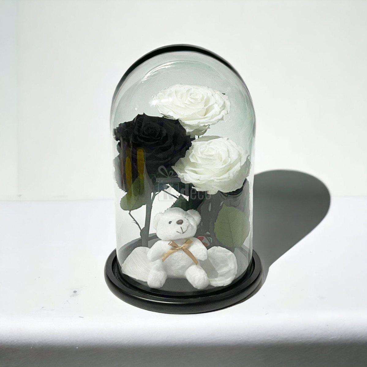 3 Trandafiri Criogenati mari (2 albi si 1 negru) in cupola sticla cu ursulet-Kdeco.ro