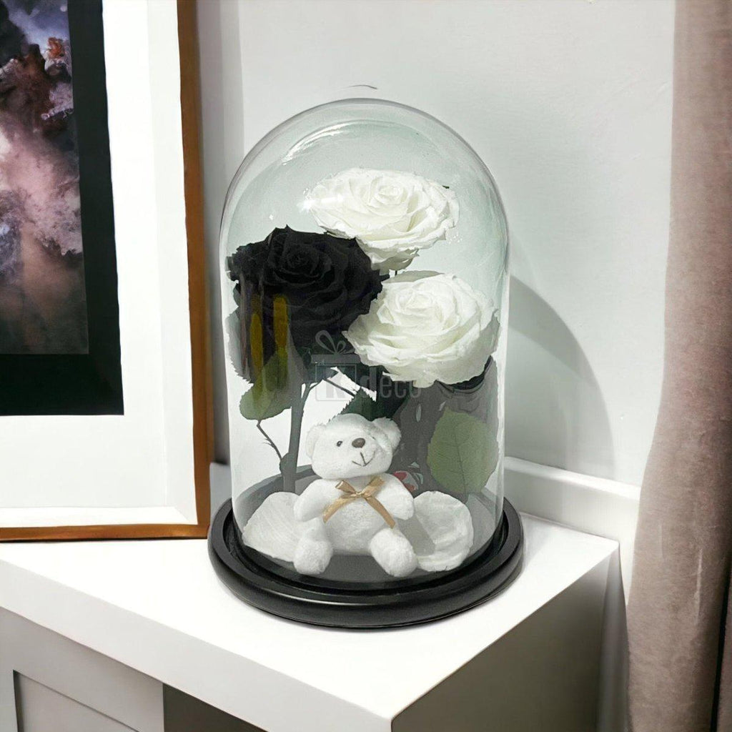 3 Trandafiri Criogenati mari (2 albi si 1 negru) in cupola sticla cu ursulet-Kdeco.ro
