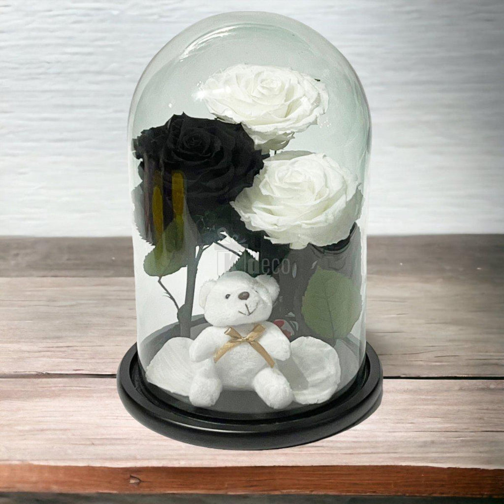 3 Trandafiri Criogenati mari (2 albi si 1 negru) in cupola sticla cu ursulet-Kdeco.ro