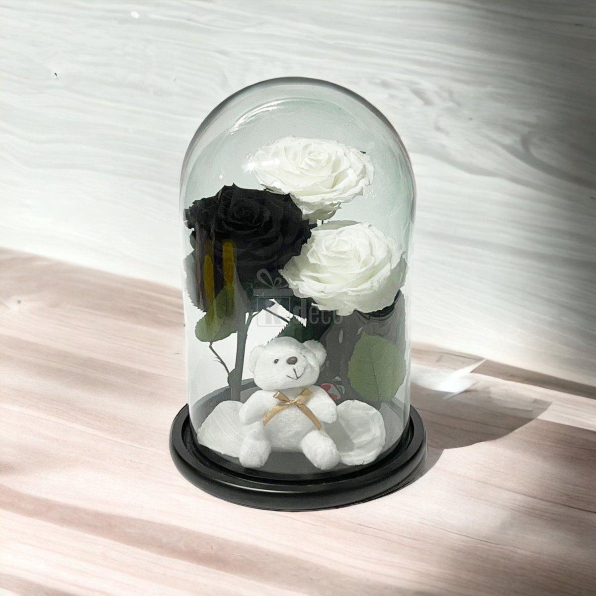 3 Trandafiri Criogenati mari (2 albi si 1 negru) in cupola sticla cu ursulet-Kdeco.ro