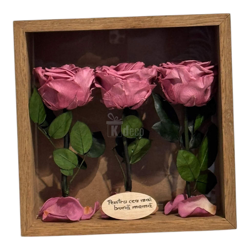 Tablou decorativ cu 3 trandafiri criogenați mov pudrat, mesaj 'Pentru cea mai bună mamă', perfect pentru decor interior elegant