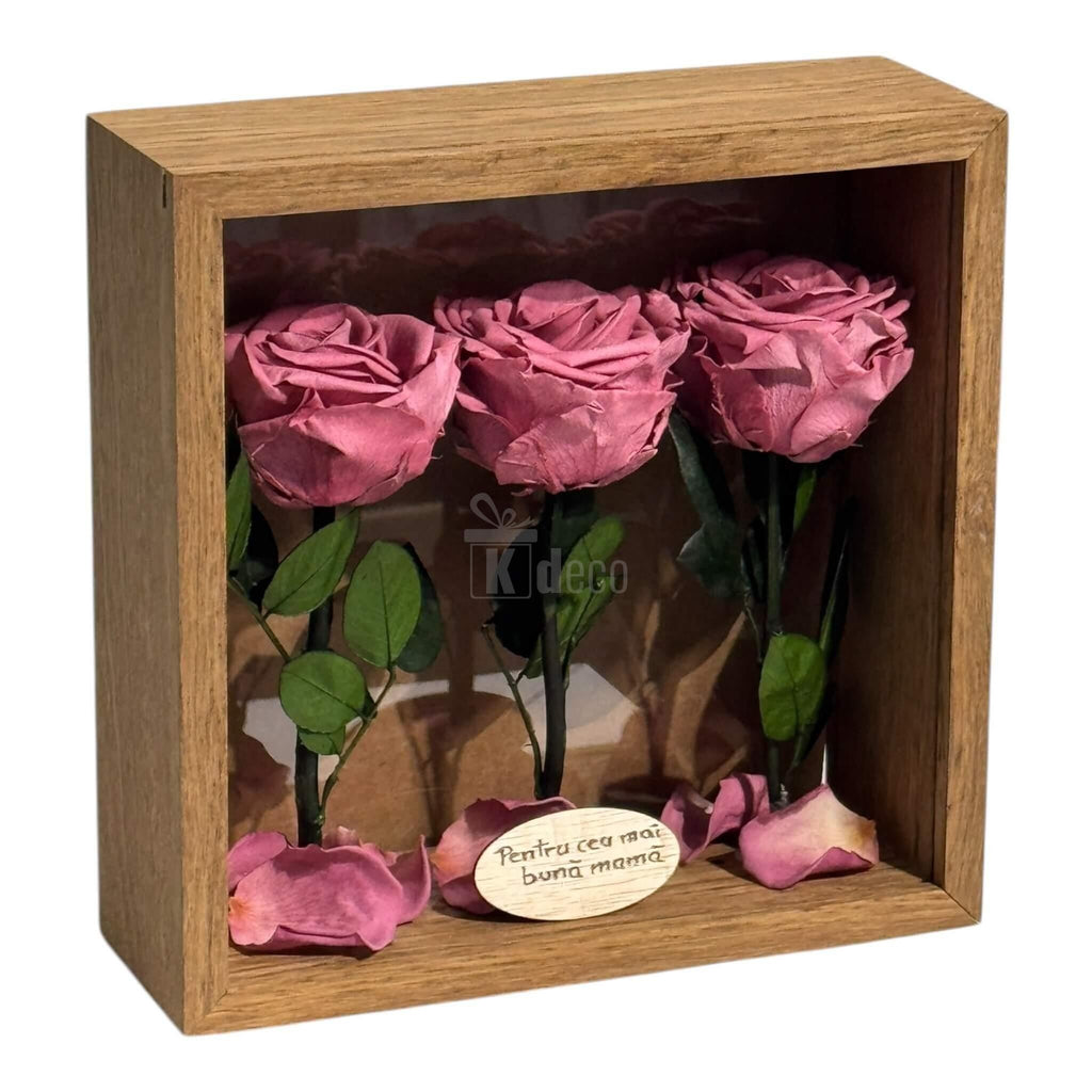 Tablou decorativ cu flori criogenate mov în ramă de lemn, dimensiune 27x27cm, cadou elegant pentru ocazii speciale