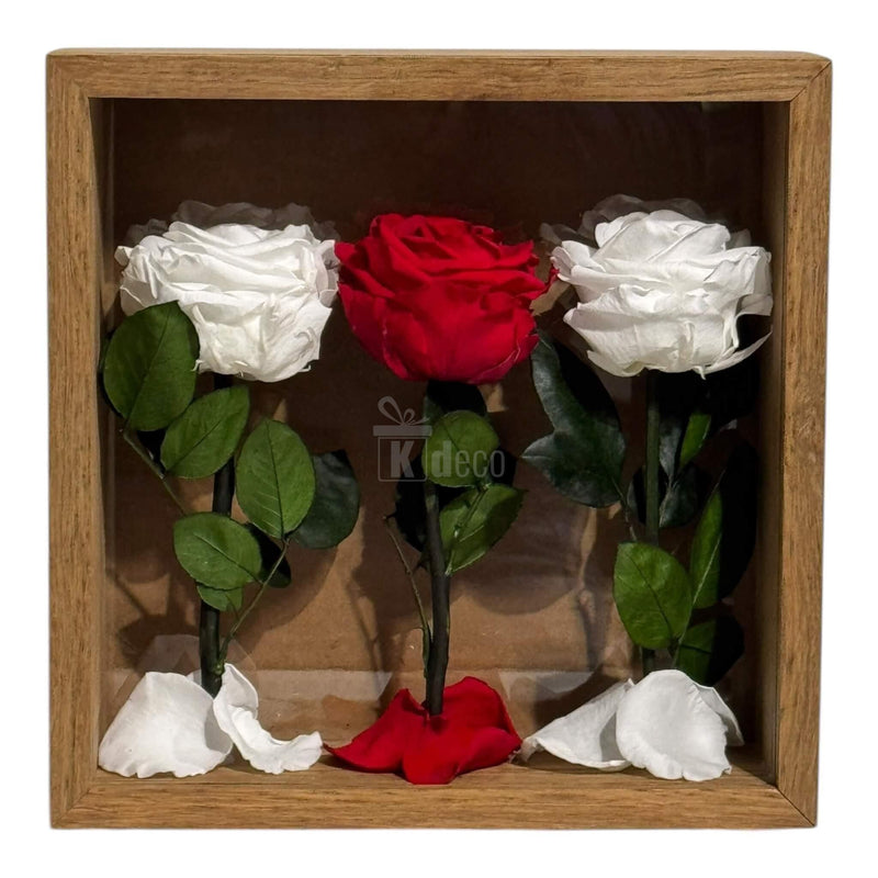 Tablou cu 3 Trandafiri Criogenați pe Pat de Petale – Eleganță și Rafinament, 27x27cm - Kdeco.ro