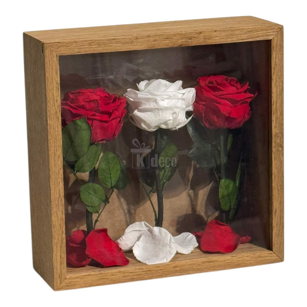 Tablou cu 3 Trandafiri Criogenați – Simbol al Iubirii și Purității, 27x27 cm - Kdeco.ro
