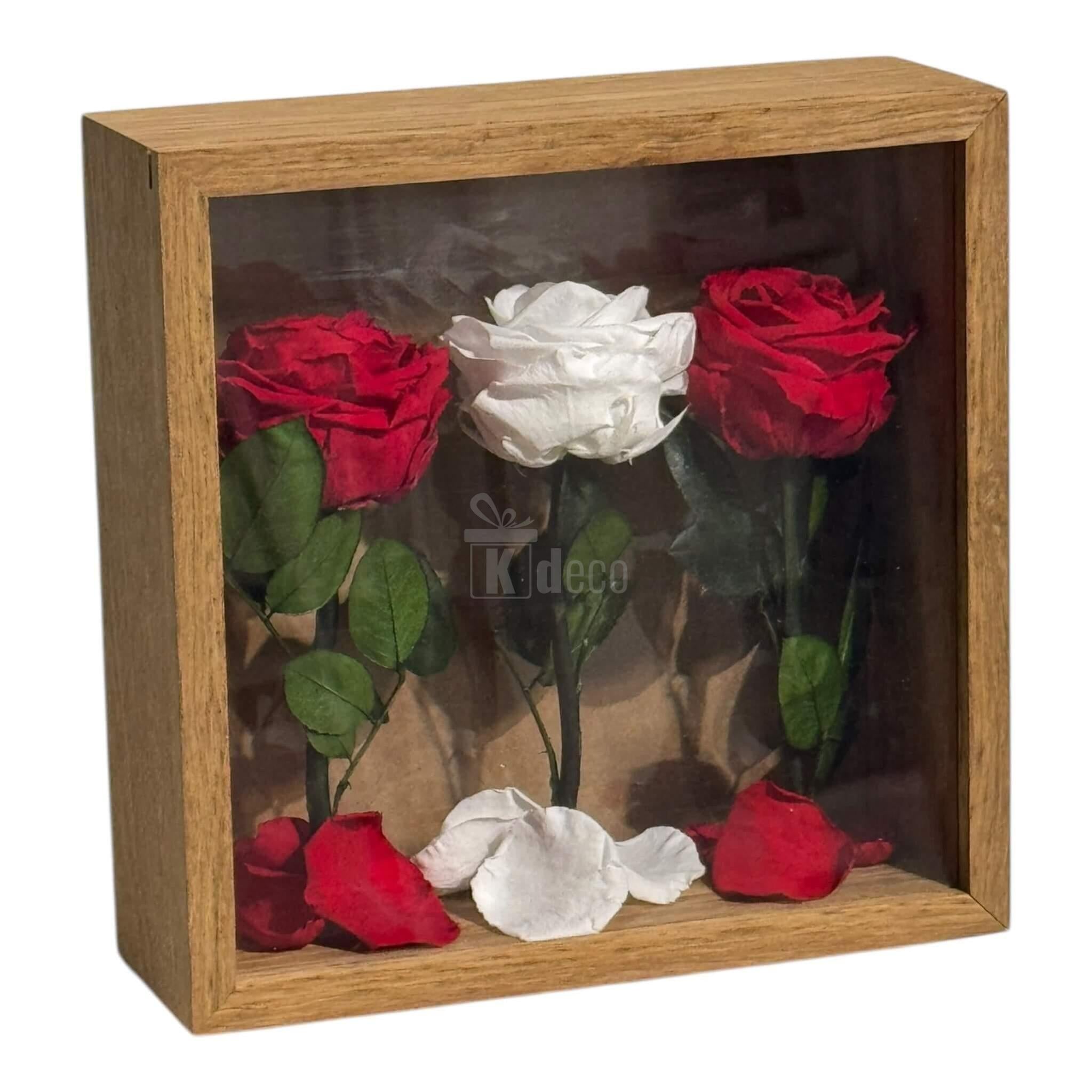 Tablou cu 3 Trandafiri Criogenați – Simbol al Iubirii și Purității, 27x27 cm - Kdeco.ro