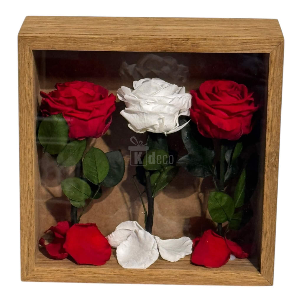 Tablou cu 3 Trandafiri Criogenați – Simbol al Iubirii și Purității, 27x27 cm - Kdeco.ro