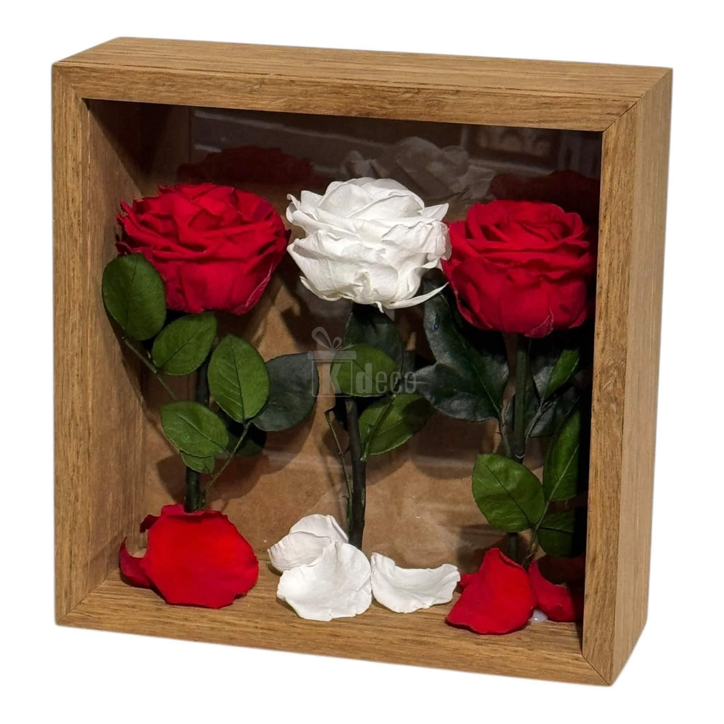 Tablou cu 3 Trandafiri Criogenați – Simbol al Iubirii și Purității, 27x27 cm - Kdeco.ro