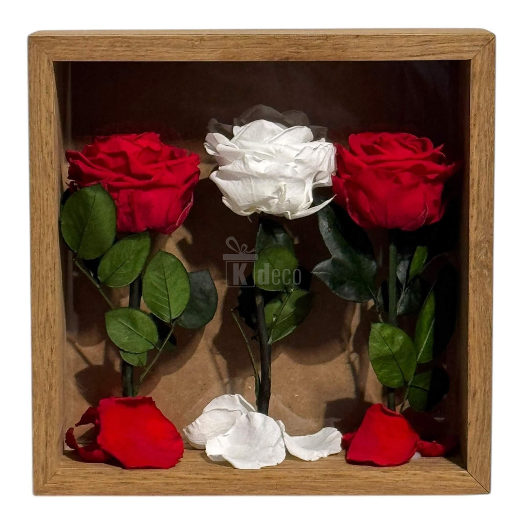 Tablou cu 3 Trandafiri Criogenați – Simbol al Iubirii și Purității, 27x27 cm - Kdeco.ro