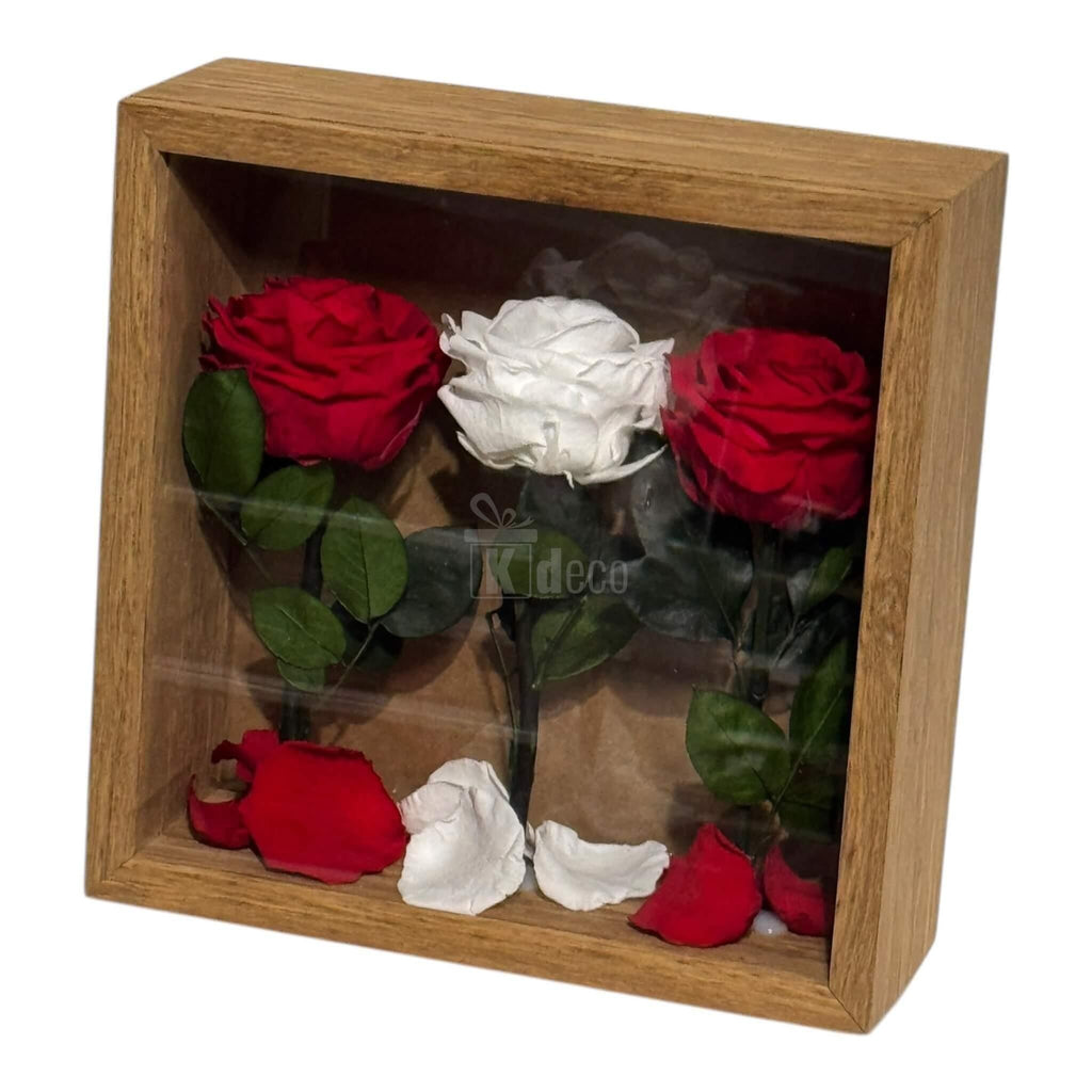 Tablou cu 3 Trandafiri Criogenați – Simbol al Iubirii și Purității, 27x27 cm - Kdeco.ro