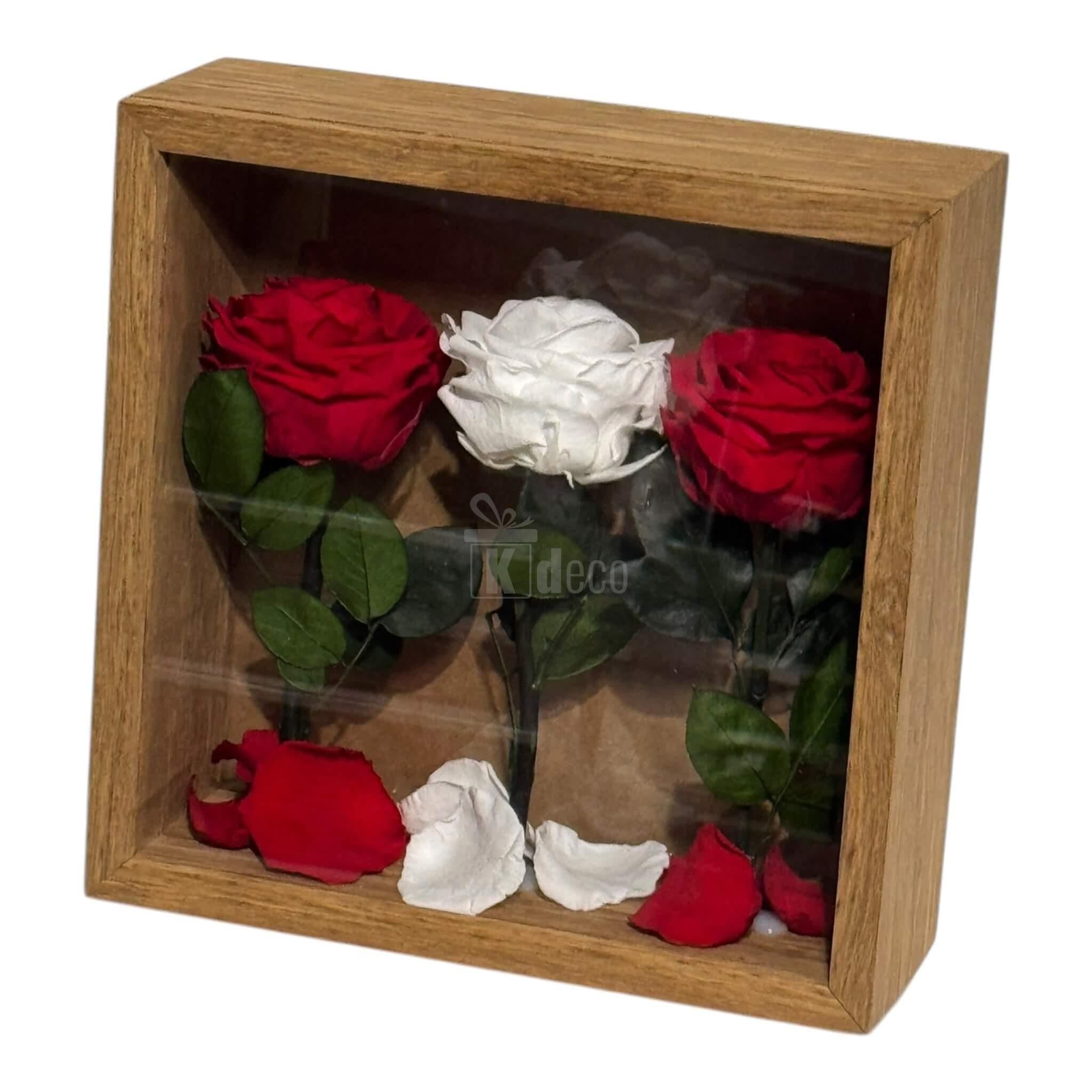 Tablou cu 3 Trandafiri Criogenați – Simbol al Iubirii și Purității, 27x27 cm - Kdeco.ro