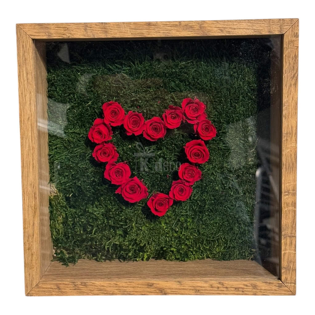Tablou cu Inimă din Trandafiri Criogenați si muschi stabilizat – Simbol al Iubirii Nemuritoare, 27x27cm - Kdeco.ro