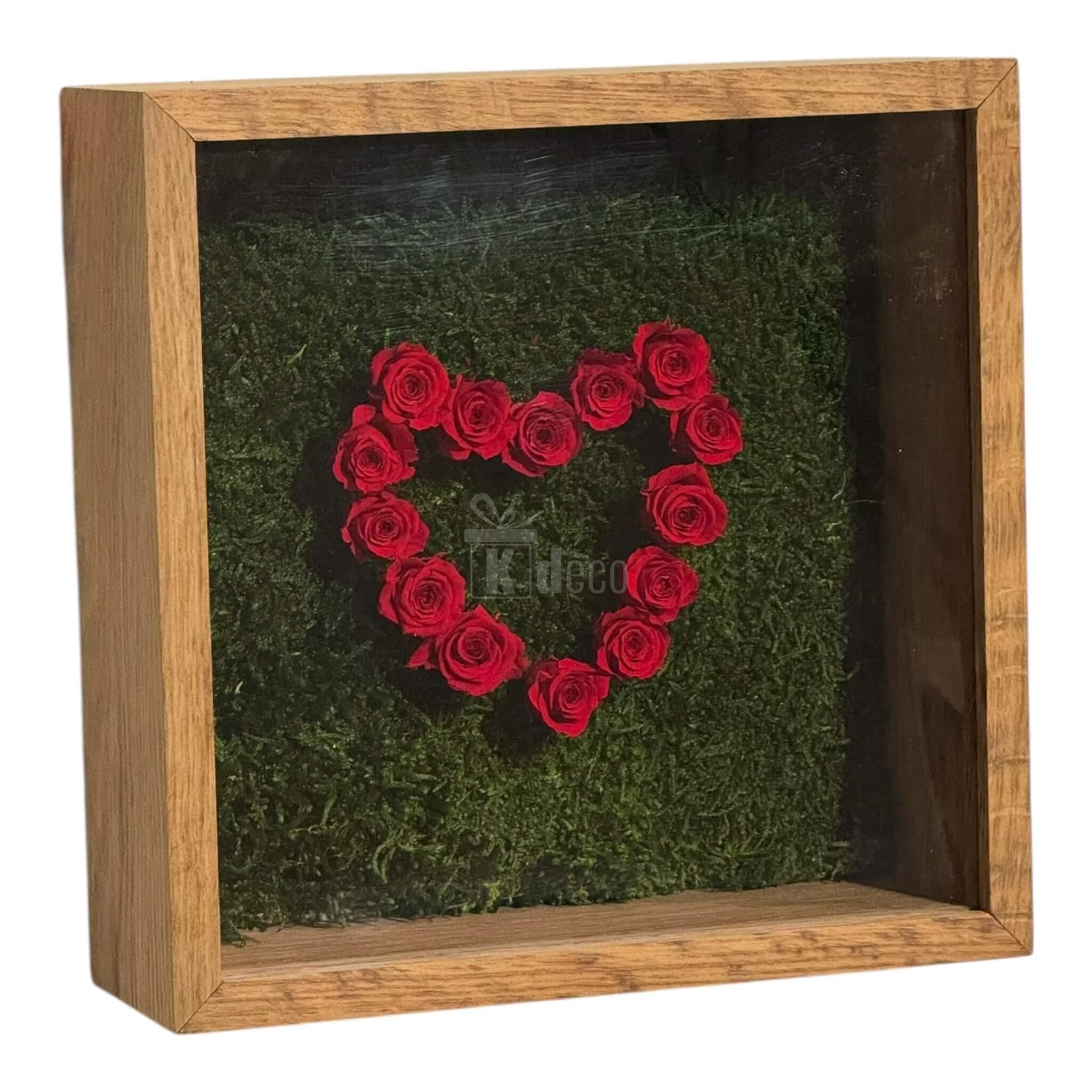 Tablou cu Inimă din Trandafiri Criogenați si muschi stabilizat – Simbol al Iubirii Nemuritoare, 27x27cm - Kdeco.ro
