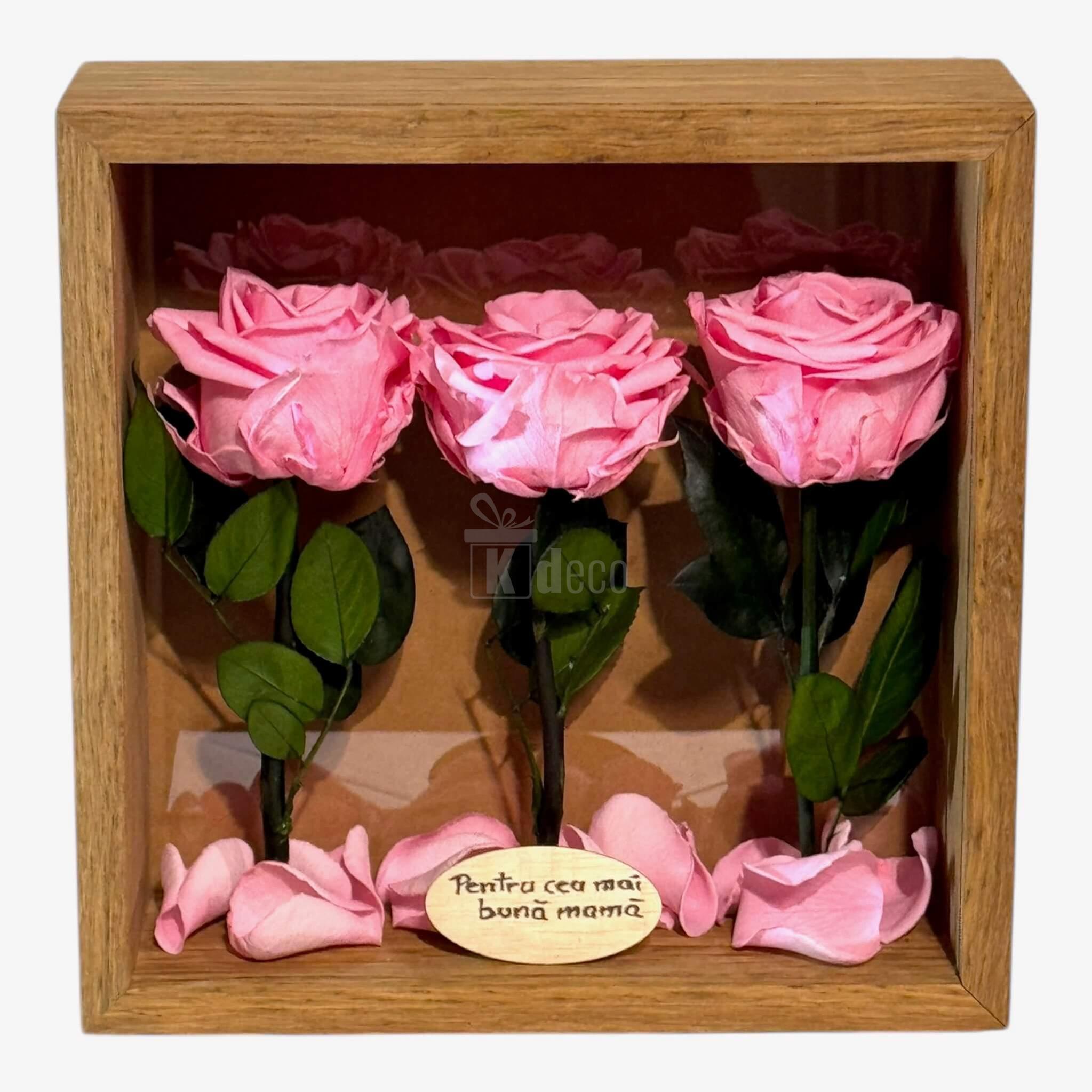 Tablou decorativ cu 3 trandafiri criogenați roz și mesaj dedicat mamei, cadou rafinat pentru ocazii speciale
