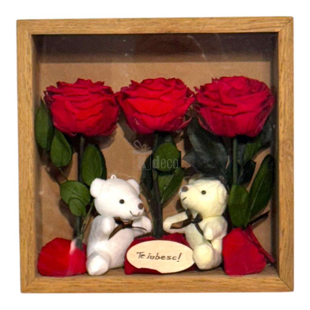Tablou decorativ cu trandafiri criogenați roșii și ursuleți de plus, mesaj 'Te iubesc', perfect pentru decor romantic și cadouri speciale