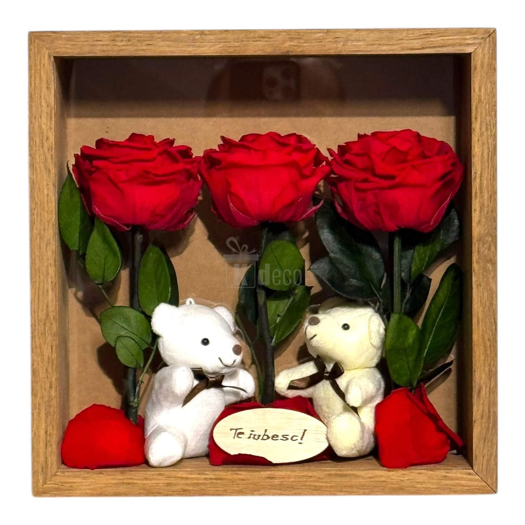 Tablou Elegant cu Trandafiri Criogenați Roșii și Ursuleți de Plus în ramă din lemn 27x27cm, decor romantic pentru casă sau cadou de dragoste
