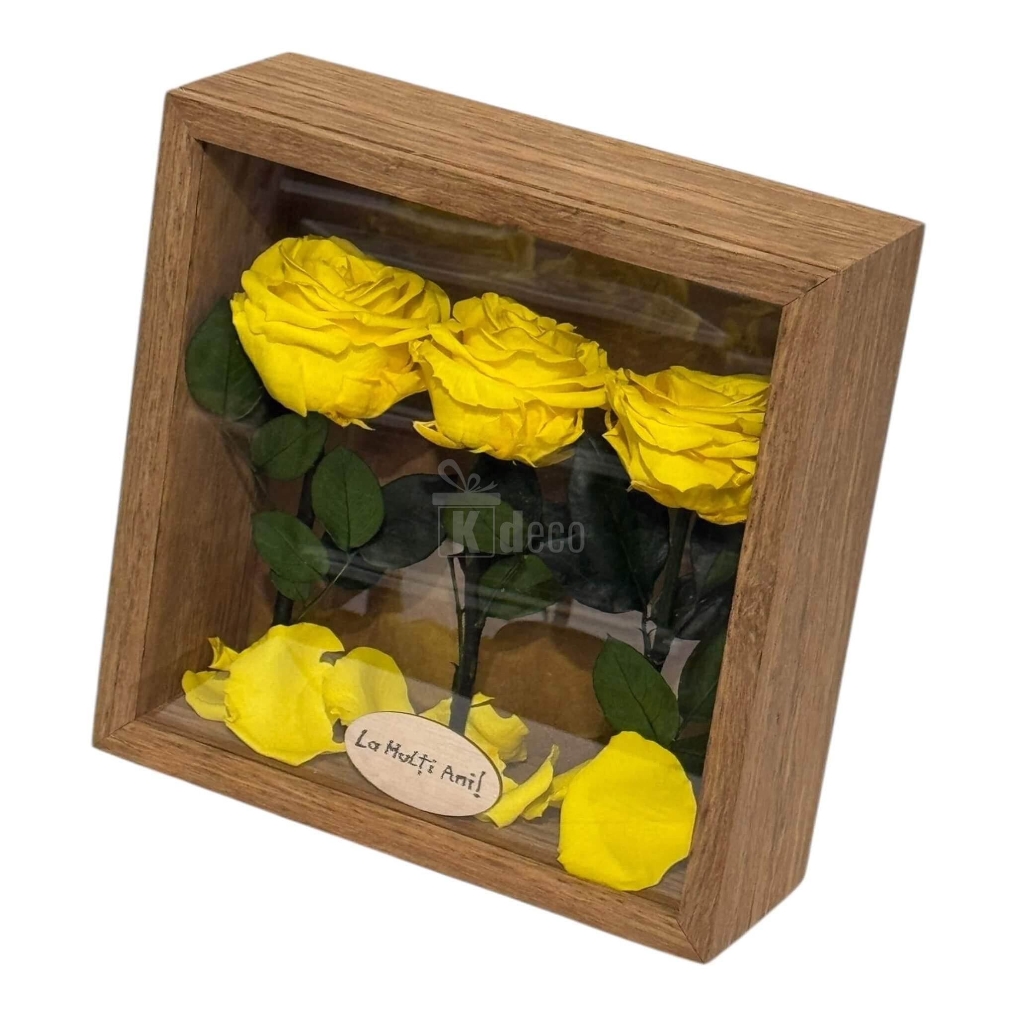 Tablou Natural cu 3 Trandafiri Criogenați Galbeni Premium în ramă de lemn, decor floral de lux pentru casă și grădină.