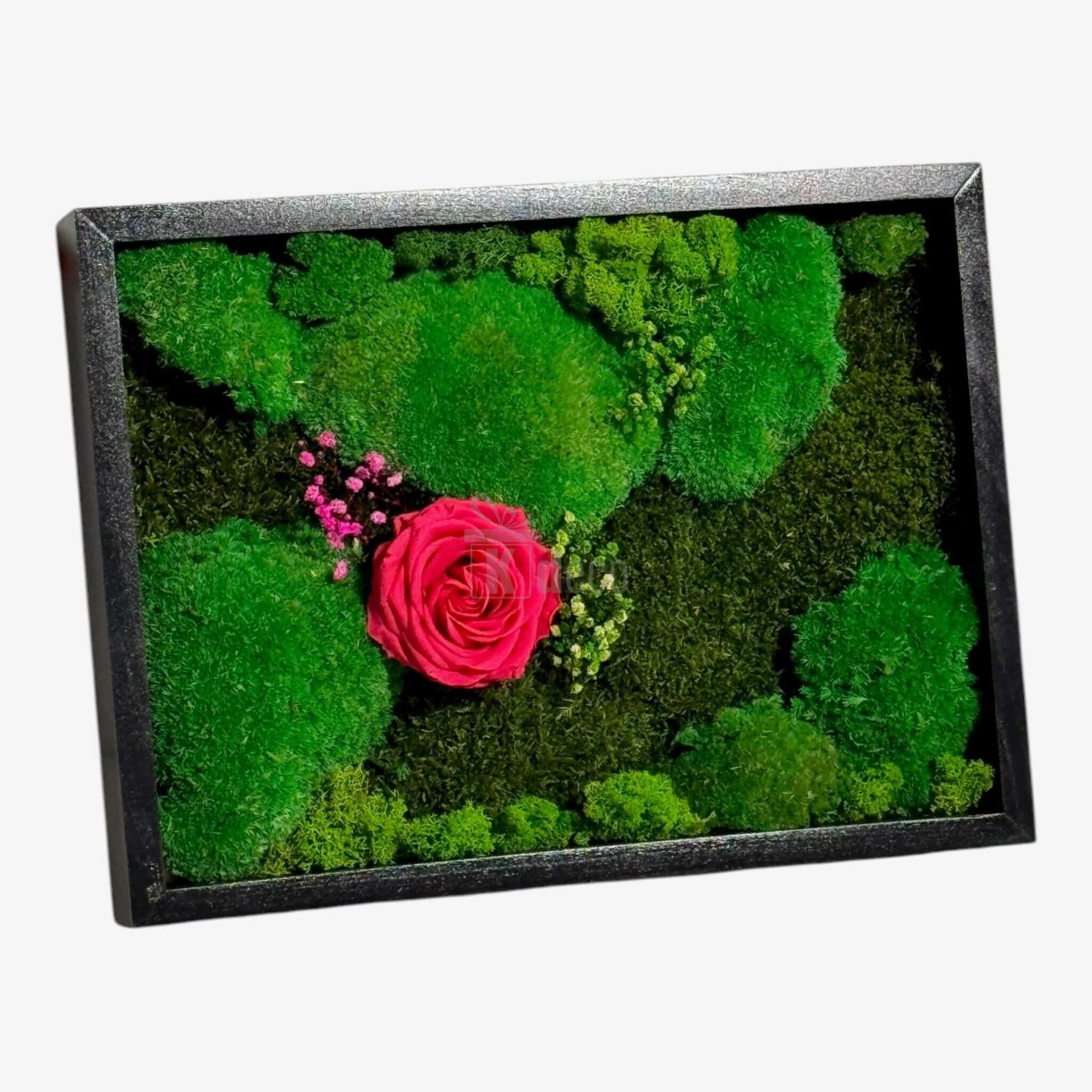 Tablou Natural cu Mușchi, Licheni și Trandafir Criogenat Roz ÎNCHIS – Eleganță și Natură, 30x40 cm - Kdeco.ro