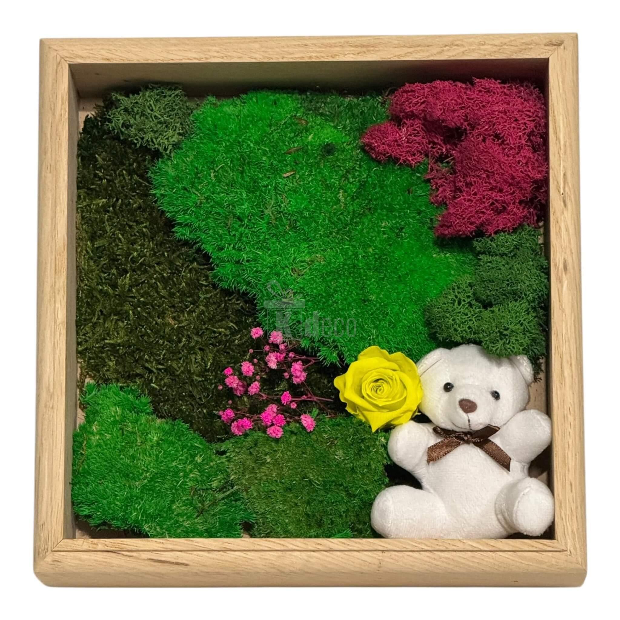 Decor floral cu trandafir criogenat galben și ursuleț, Tablou Natural 27x27cm – O Declarație de Dragoste Unică 💛