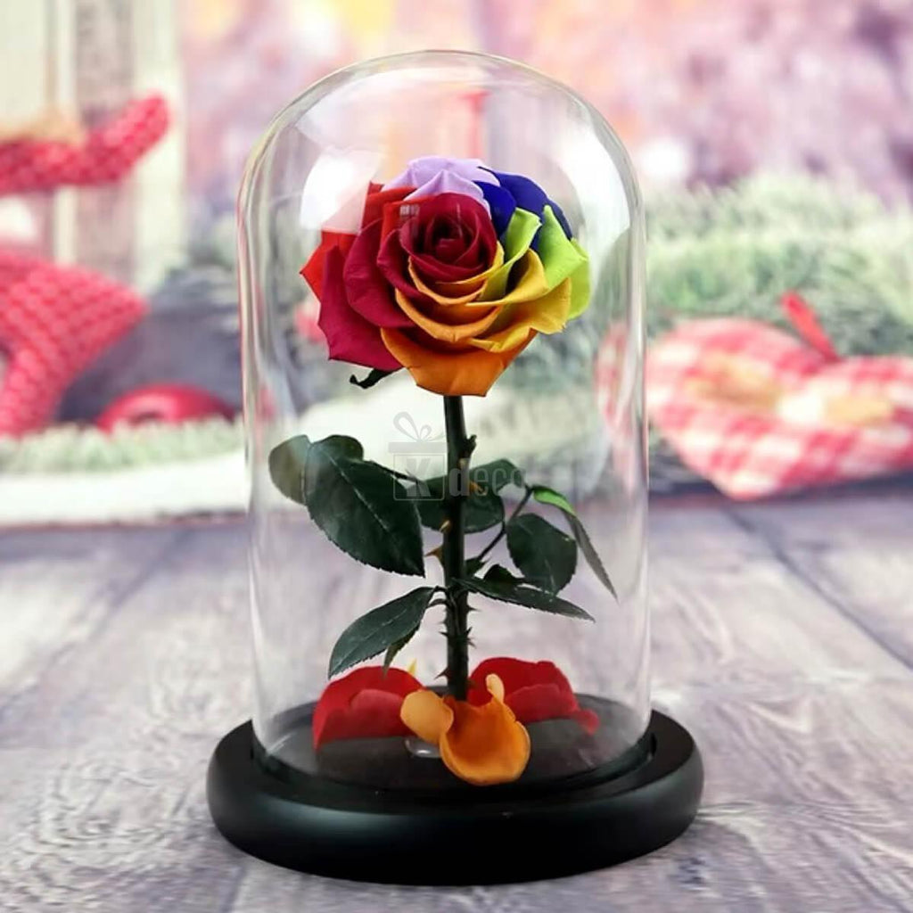 Trandafir Criogenat Multicolor în Cupolă de Sticlă Ø7-8cm, decor elegant și durabil, ideal pentru cadouri speciale și aniversări romantice.