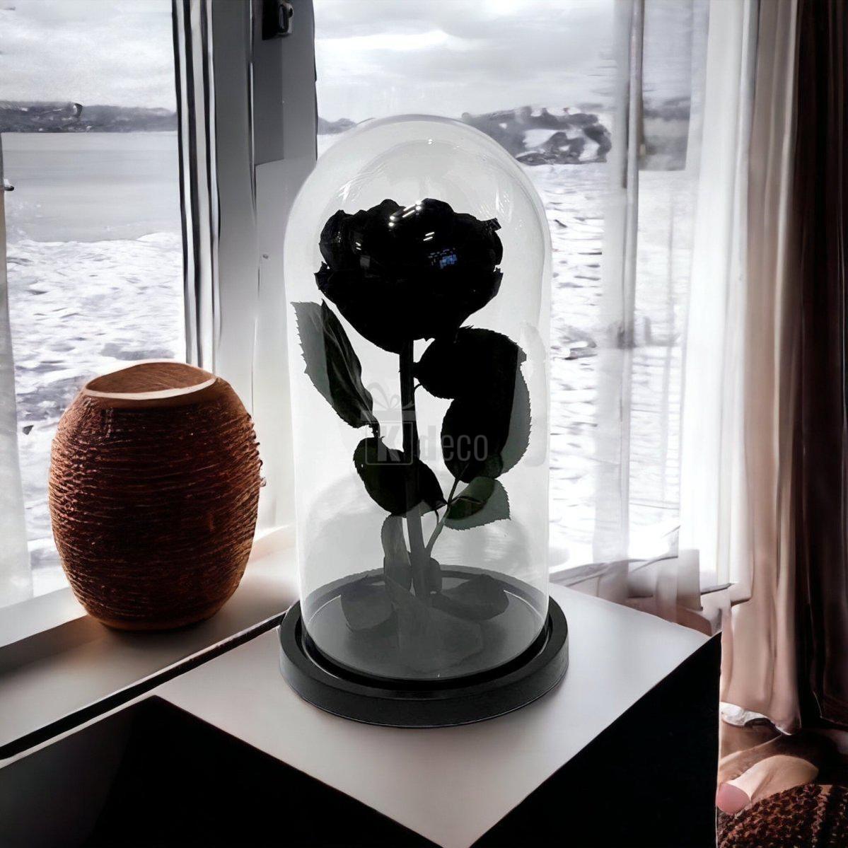 Trandafir Criogenat Negru de Lux în cupolă de sticlă, amplasat lângă fereastră, cadou elegant pentru femei, cu durabilitate de 25 de ani.
