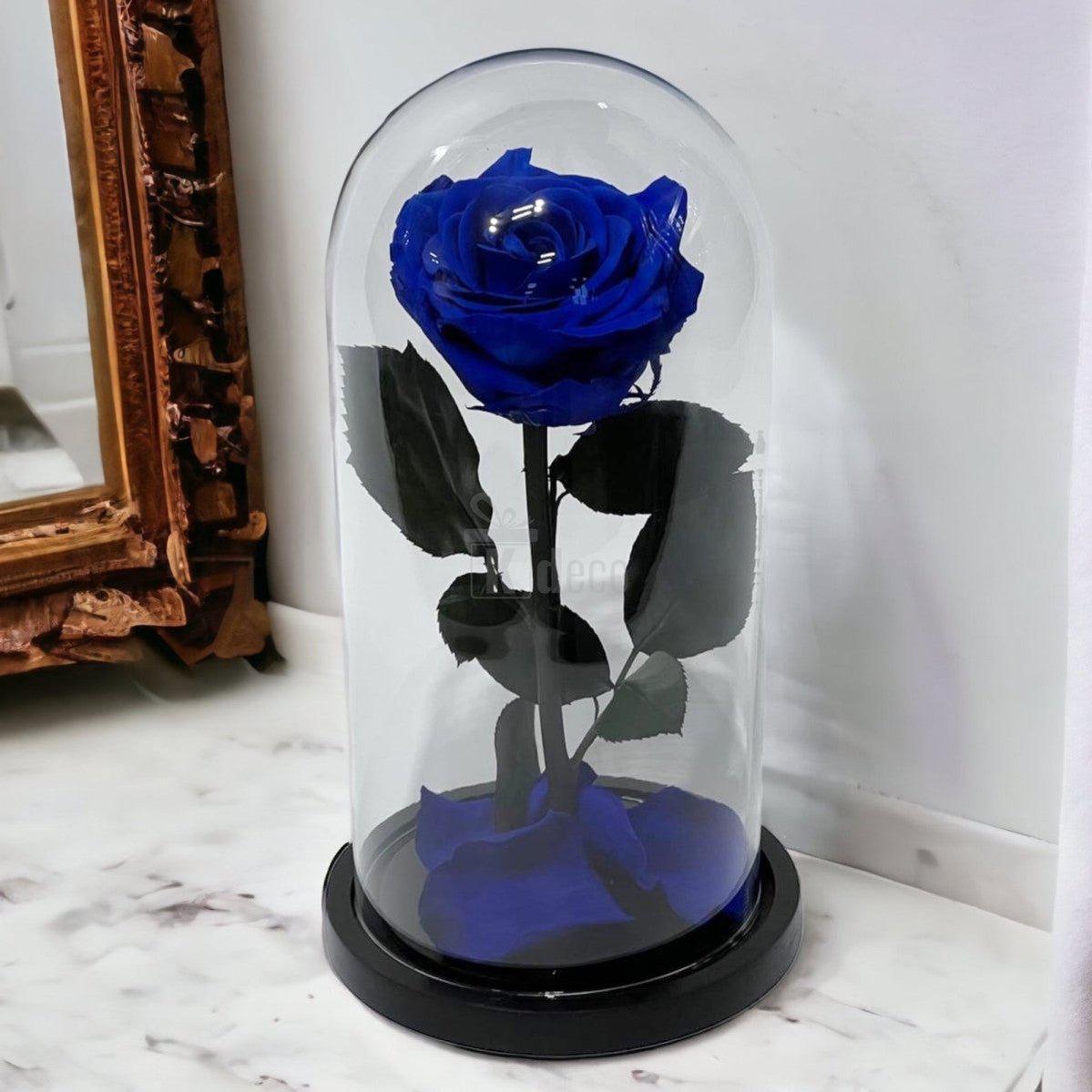 Trandafir Criogenat Etern Albastru Premium în cupolă de sticlă de 8cm, decor de lux perfect pentru cadouri deosebite pentru femei.